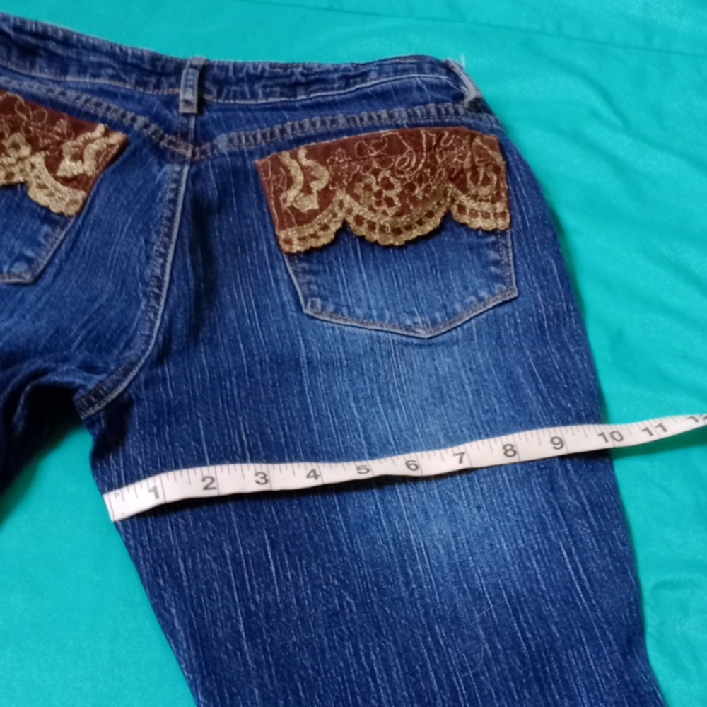 B Street Blue Bootcut Jeans w/ Brown Floral Lace Detail | Size 8 - Picture 16 of 16